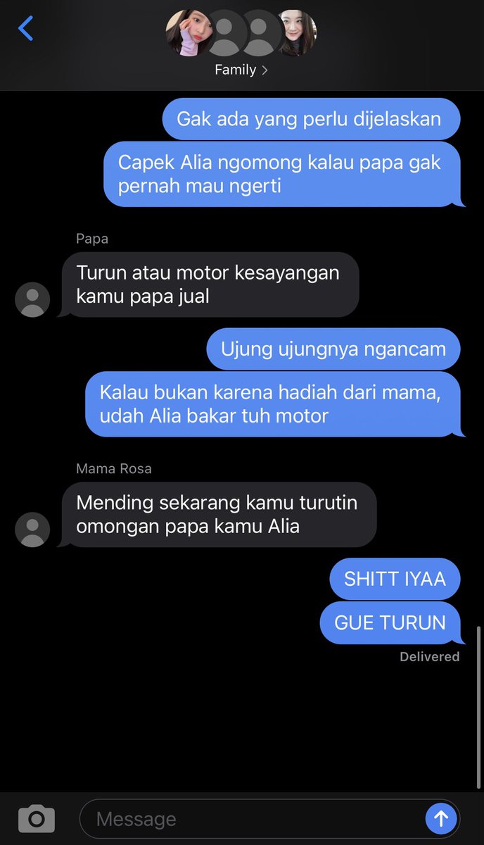 Yucipaa_'s tweet photo. 001. Anak pembawa sial https://t.co/e6N6WSe0A0