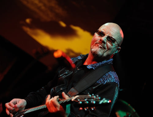 Happy Birthday to Andy Powell, 72 today 