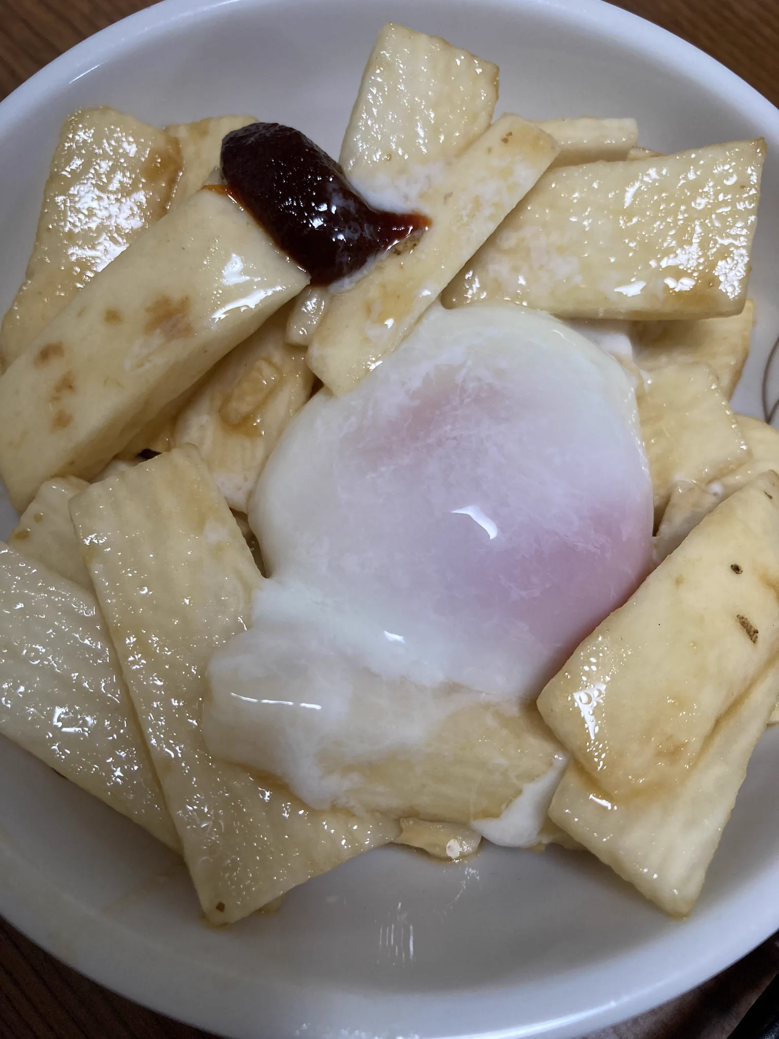 温玉でコチュジャン足したんだけど、めっちゃおいしかった💕
長芋は豚肉と甘味噌炒めするか、今回みたいに短冊切り＋梅肉＋めんつゆで食べること多かったんだけど今後はこれもやりたい☺️
次は紫蘇も用意しよ  