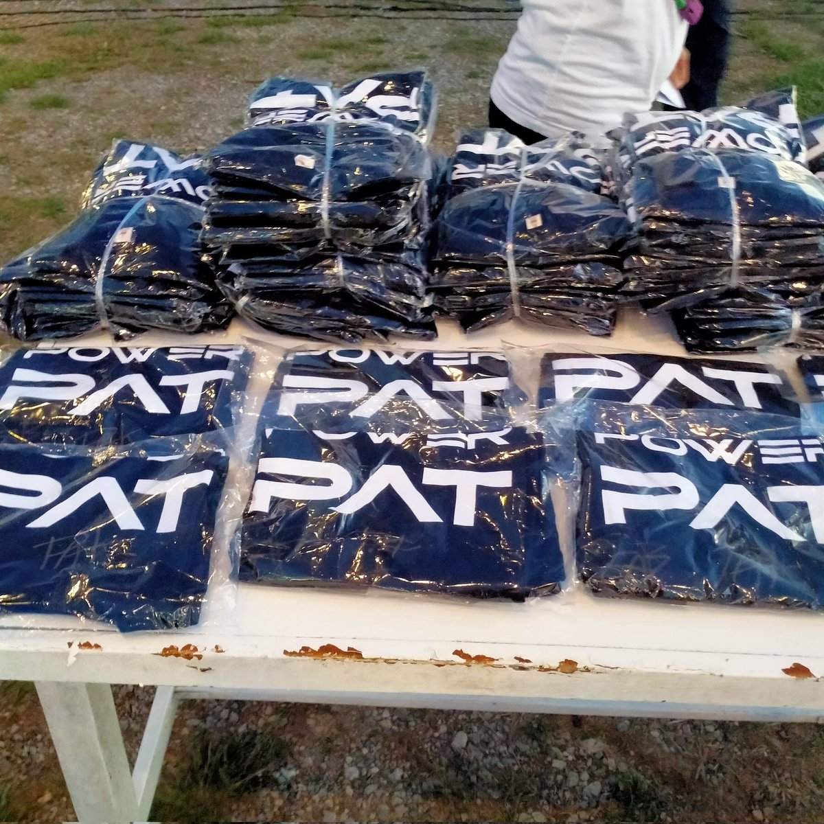 DThirak's tweet photo. มีเสื้อขายด้วยนะ  390 บาท ดี้ดี #แพทพาวเวอร์แพท #patpowerpat https://t.co/d6zLbWzxW4