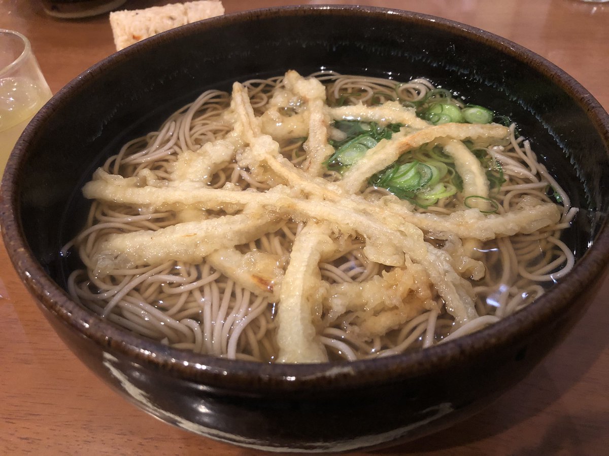 takekai4's tweet photo. 本日も巻き巻き修行へ💨
冷たい雨☔️＆風🌬で心が折れそうだったので…『アップタイドの時間』だけ集中して巻き巻き！！
心を燃やせ🔥って事でG-flatのレッドホットで受けを広くして風が当たりにくいエリアをフロウクランキングすると…モワンと👍
〆は冷えた体に暖かい蕎麦を😋
#skillful
#Gflat
#巻漢 https://t.co/NbM2HmyTbA