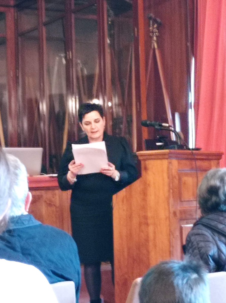 iiag_csic's tweet photo. Imágenes de la entrega del nombramiento como socia de honor de la @SECS_Spain Montserrat Díaz Raviña y de su discurso de agradecimiento. https://t.co/isScXQ0kbL