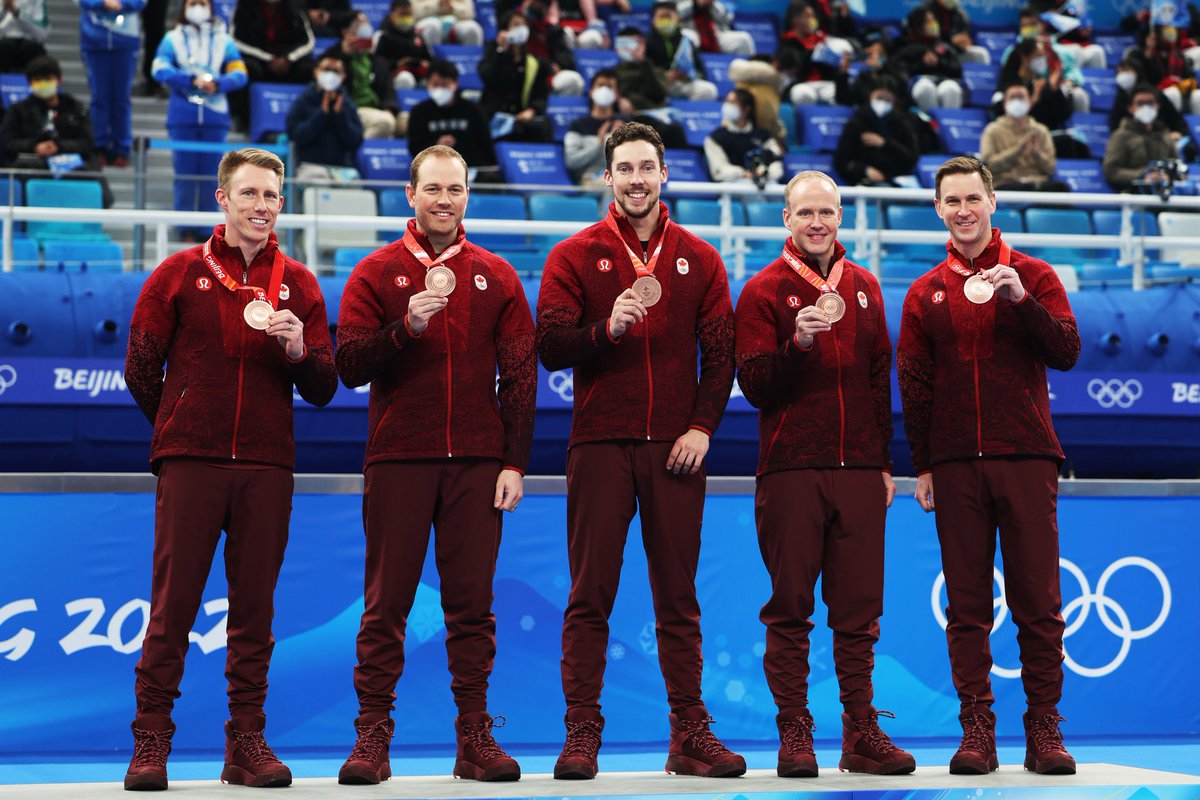 CurlingCanada's tweet photo. We are so proud of you. 🥉🥉🥉🥉🥉

📸: WCF / Stephen Fisher https://t.co/Mx3JEVcqj4