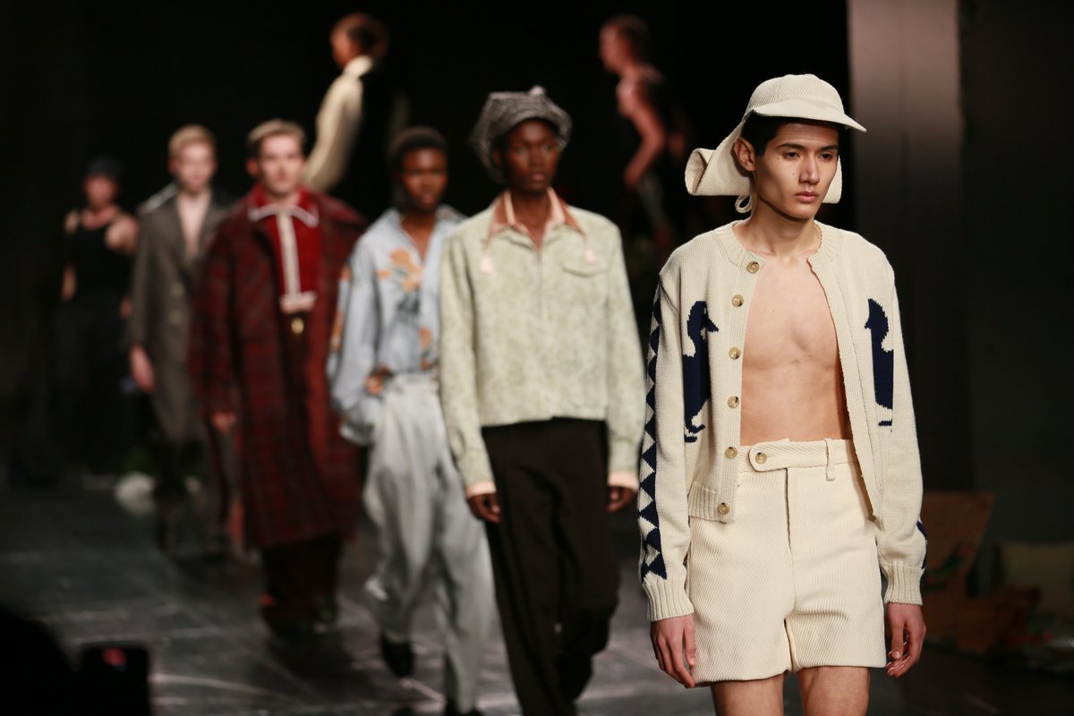 London Fashion Week tweet media