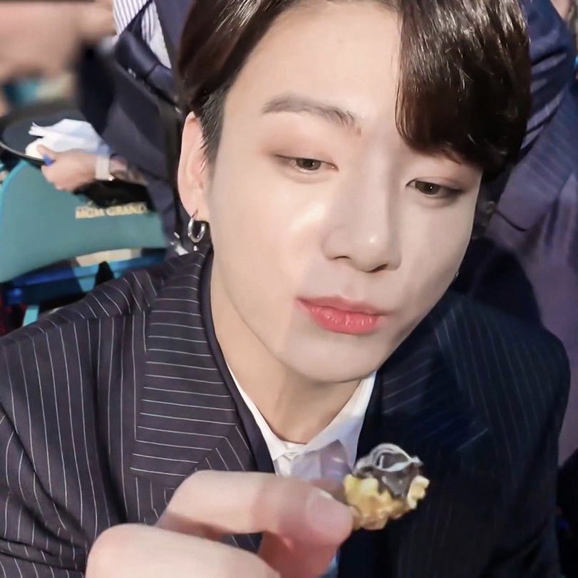 jjk pics✨ tweet media