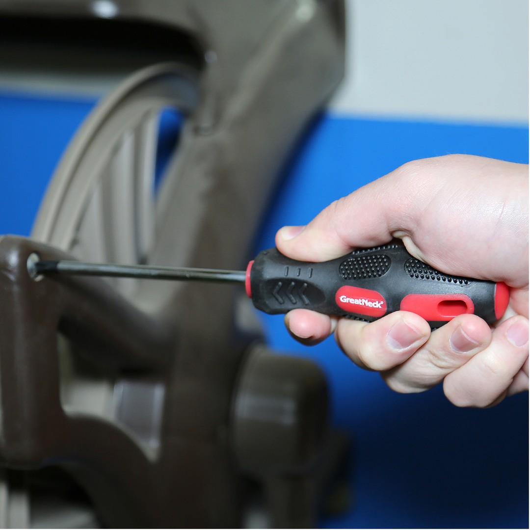GreatNeckTools's tweet photo. The GreatNeck 200 Piece Mechanic's Tool Set includes all the essentials for the job. All tools, bits, and sockets are made with carbon steel for strength and durability. Pick up one today: https://t.co/8crqgJsFNk https://t.co/jiEaYkCqJR
