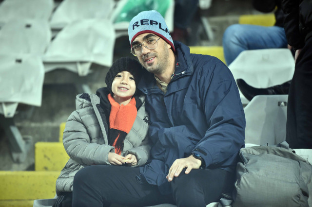 apoelgroup's tweet photo. Τα παιδιά στην κερκίδα είναι η μόνη σου ελπίδα.
#APOEL vs #Anorthosi #APOELFC #GSPstadium #APOELGROUP https://t.co/DAdsnxQyK6