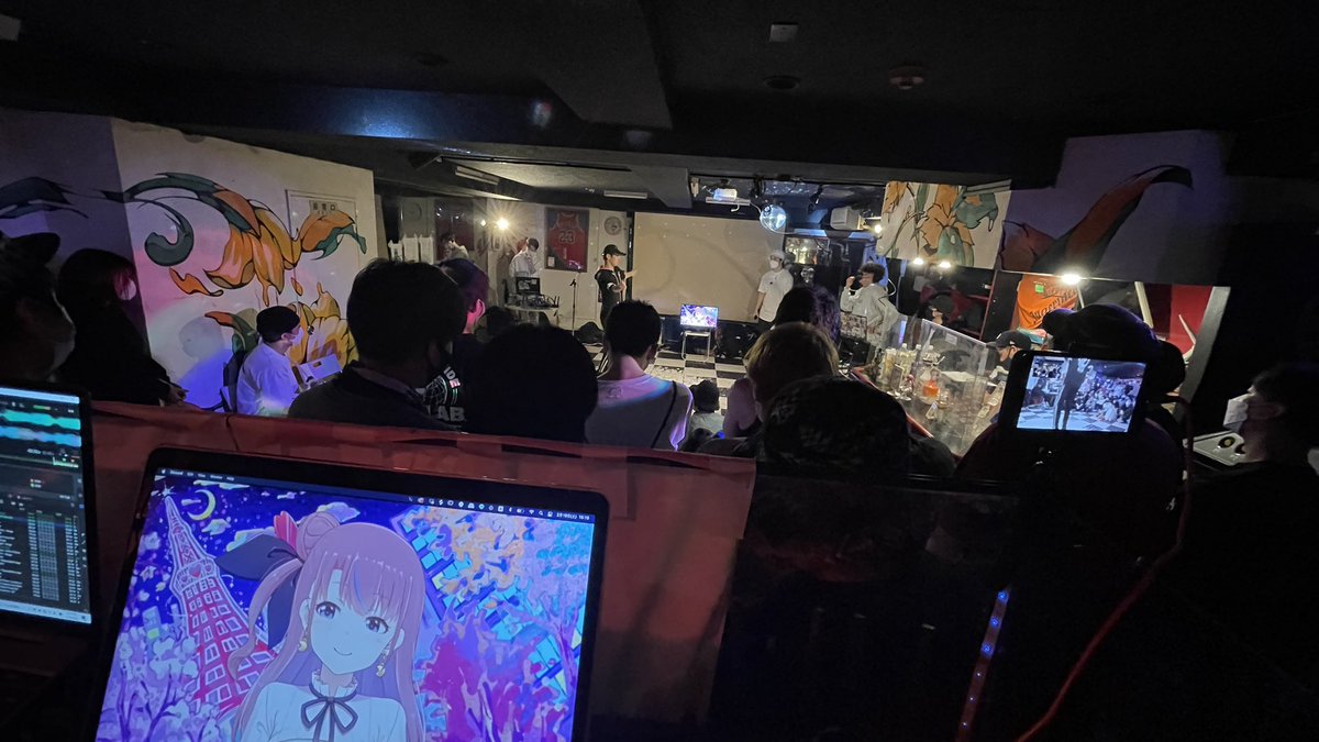 FAIO1230's tweet photo. 本日はテクニカル兼フロアDJとしてお手伝いさせていただきました‼️
久しぶりのA-POPダンスバトルの現場で、こういった形でお手伝いできて本当に嬉しかったです✨
またどこかでお見かけする事あればよろしくお願いします☺️
#ぶいてっくす
#VR_ize
#VR_ize_LAB https://t.co/o7ZeAPFiz4