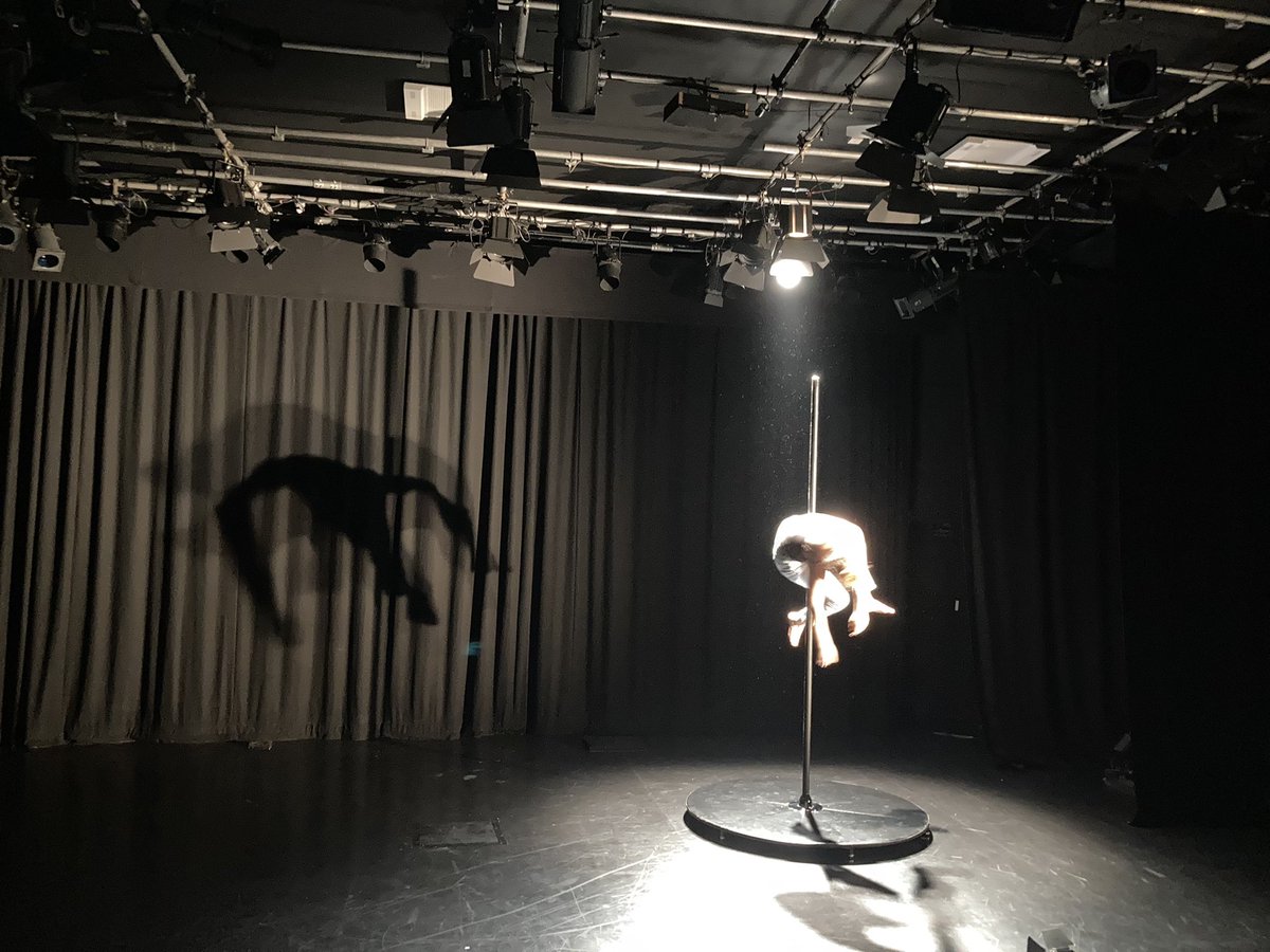Tech time <a href="/unitytheatre/">Unity Theatre 🧡</a> <a href="/RowenaGander/">Rowena Gander</a> #BarelyVisible #acesupported