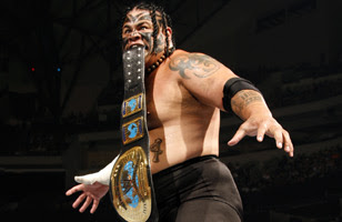 15 years ago today in wrestling history, Umaga won the WWE Intercontinental championship for the first time, beating Jeff Hardy on #WWERaw https://t.co/WsbuRIHLdR