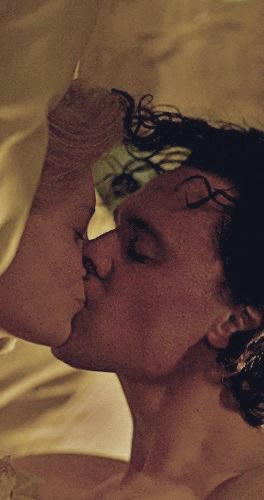 _liegod's tweet image. Sujeta a mi de por vida, unidos por un engaño voluntario… ella es fiel al único acto engañoso de su vida. ———