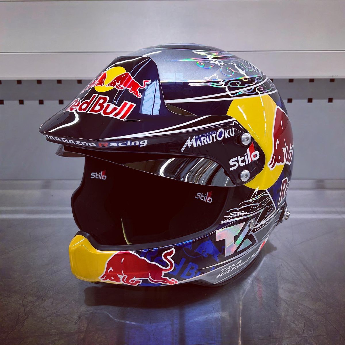 TakamotoKatsuta's tweet photo. New design for 2022 season ⚡️
今シーズンの相棒 ⚡️
#TK18 #RedBull
#givesyouwings #翼をさずける
#丸徳商会
#uffedesigns https://t.co/9yq8fowIBD