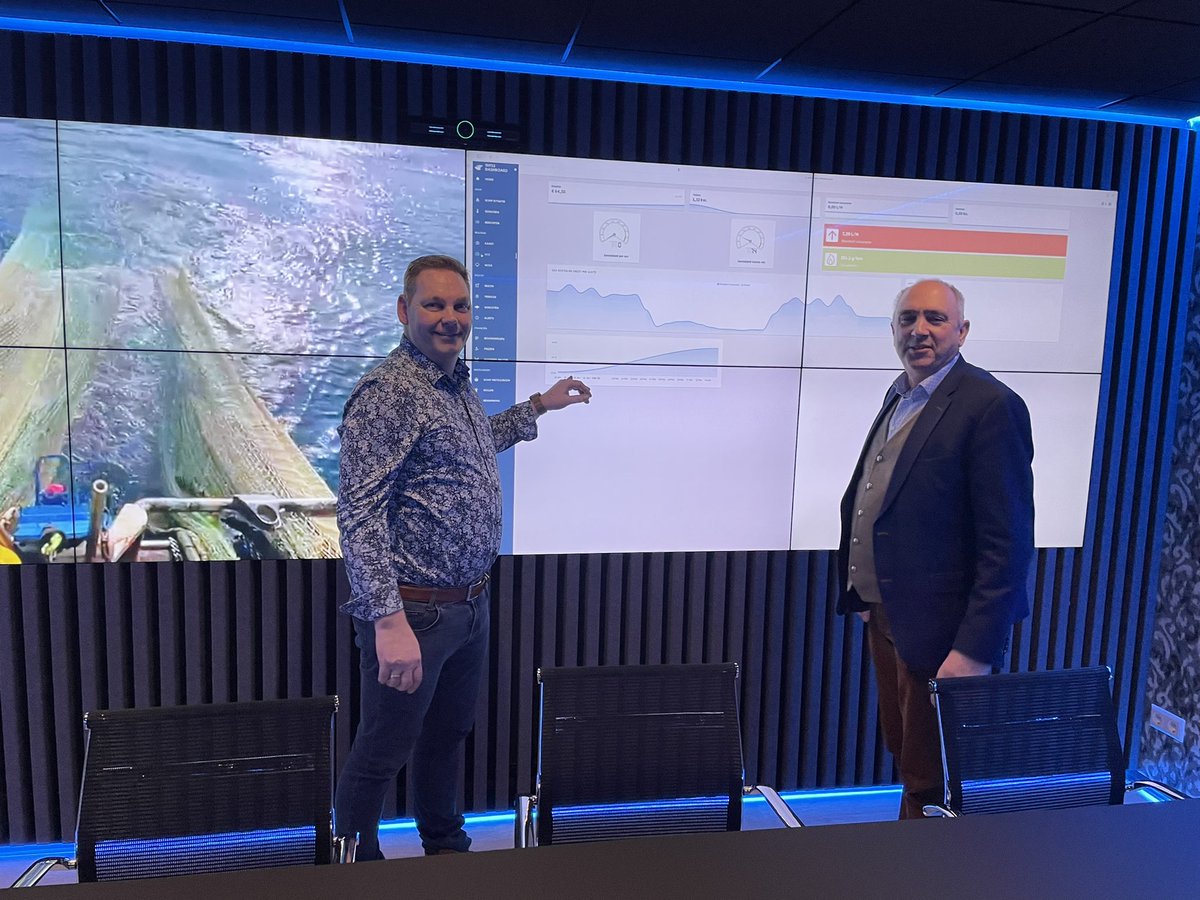 Daarna door naar <a href="/christenunieurk/">ChristenUnie Urk</a> en <a href="/Weforsea/">weforsea.nl</a> waar de toekomst gemaakt wordt voor de visserij. Duurzaamheid, visgronden, vismigratie en prijzen, alles is in kaart te brengen zagen we. (Digitale) kennis is macht 😉 Ter voordeel van portemonnee en de Schepping