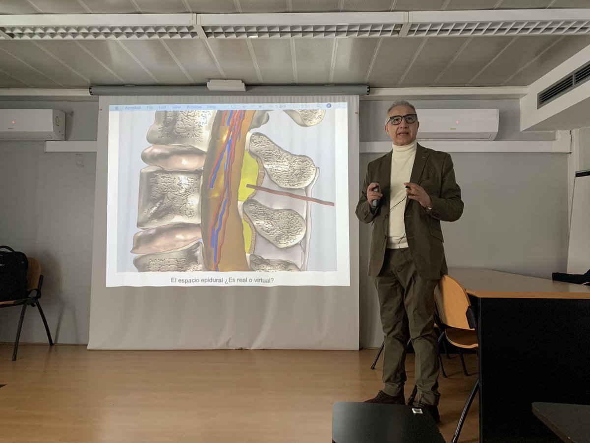 CristobalAnez's tweet image. Curso de microanatomia organizado por SCARTD por Prof M A Reina en la Unidad docente de la URV en Tarragona. Éxito de asistencia. Curso excelente.
@SCARTD_ACM @hjoan23