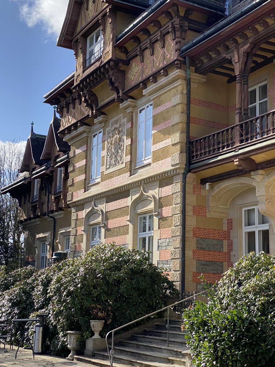 lassewave's tweet photo. Little #gravelride to a truly #locallegend 😉#villarothschild #exactlylikenothingelse #autographcollection #hotels #taunus https://t.co/2ivdzSjozd
