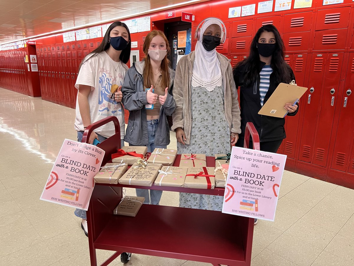 WritingBhs's tweet photo. Wow! Our “blind date with a book” cart had 50 more books on it at the beginning of the week! Thank you, BHS, for your support, and happy reading over break! #bpschat https://t.co/xDXE0sKh65
