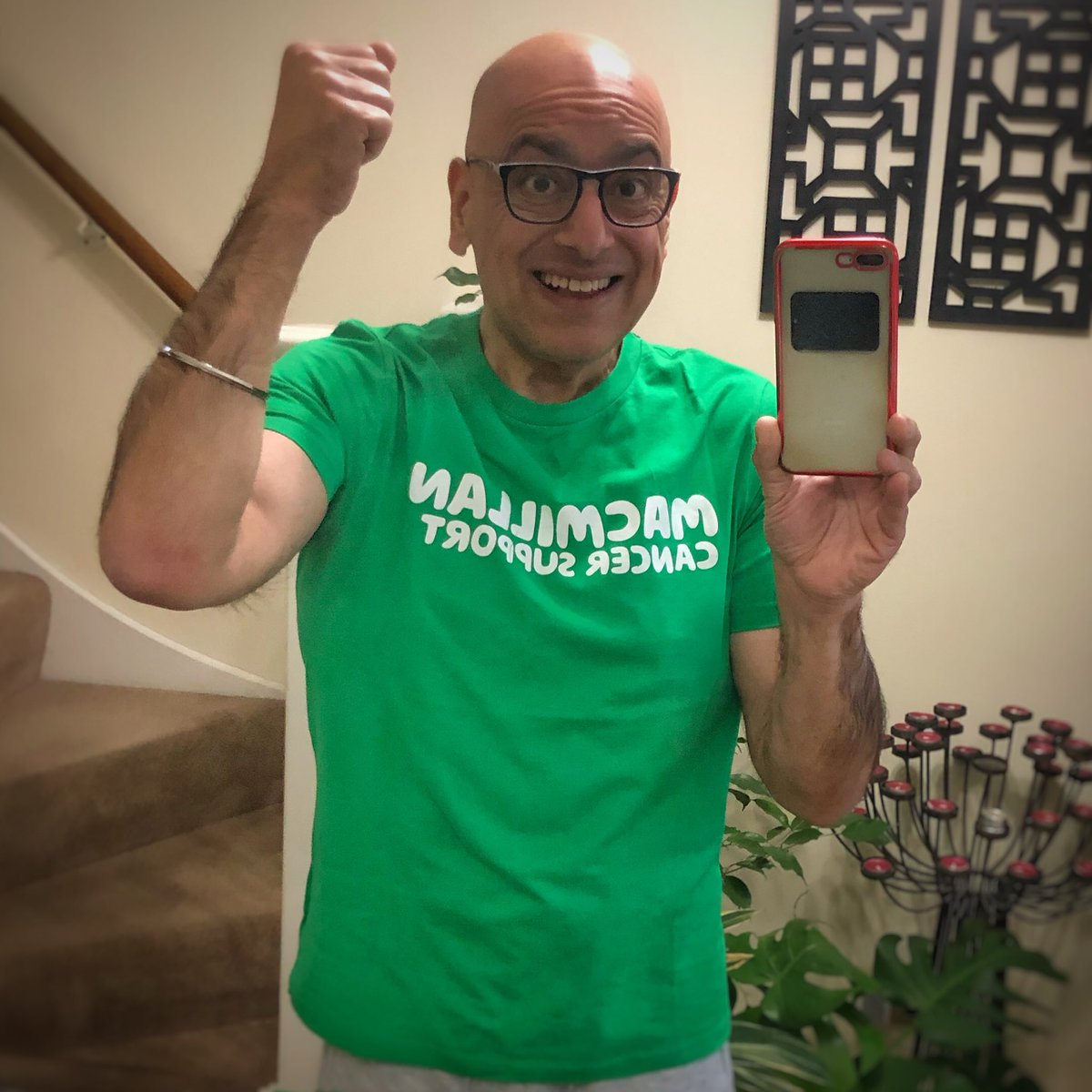rajghai's tweet photo. I’m trying to raise £1m for @macmillancancer by planking for 3 full mins. I’ve raised £270 so far. I’m not giving up… https://t.co/bSr3YkpEsR