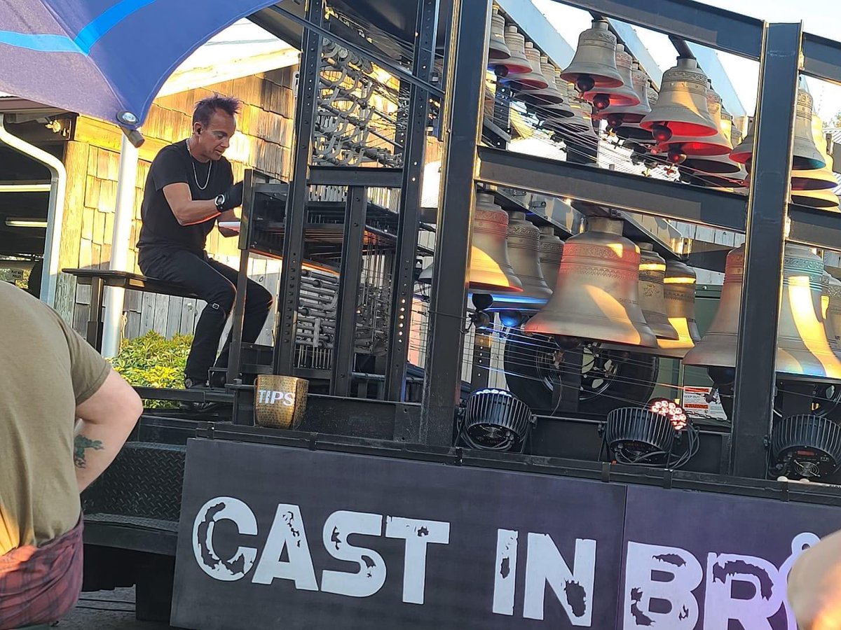 Final weekend at the Florida State Fairgrounds, let’s go! 🔔

Steam Engine Exhibit, number 2 on the map📍
Cast in Bronze show at 1.30pm, 3.30pm, 5.30pm &amp; 7.30pm 

📸 Ryan Nooner

#floridastatefair #flstatefair #tampa #tampaflorida #2022FLSF #flstatefair2022 #floridastatefair2022