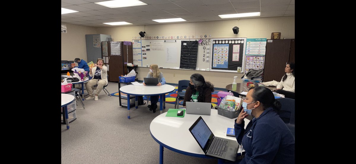 Feeding our toolbox of ideas teachers are modeling/sharing stations and sight words activities during our PLC time! 🤩👍👌<a href="/HumbleISD_NBE/">North Bend Elementary</a>  <a href="/NBE_osio/">Olga Osio, M. Ed.</a>
