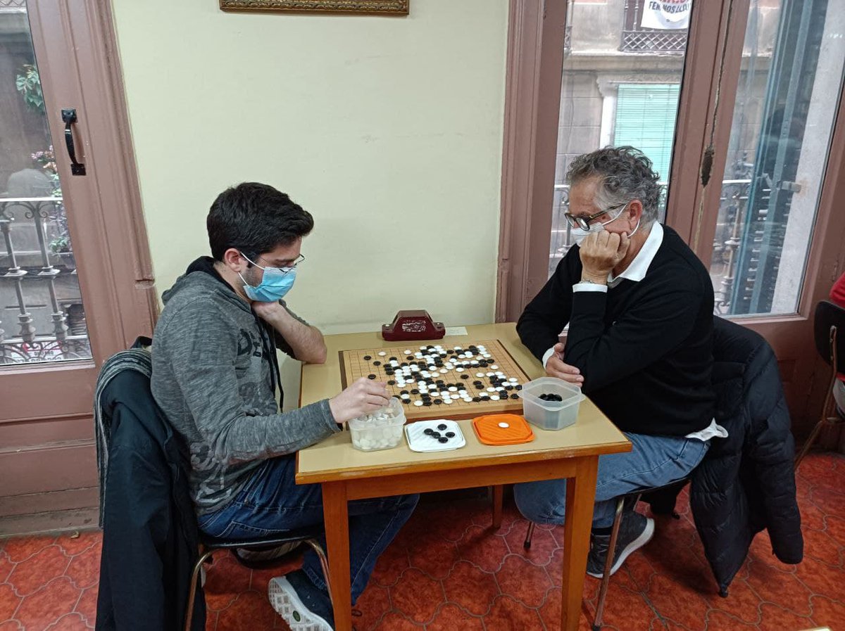 Primera ronda superada. Unas partidas muy intensas, pero no hemos hecho más que empezar.