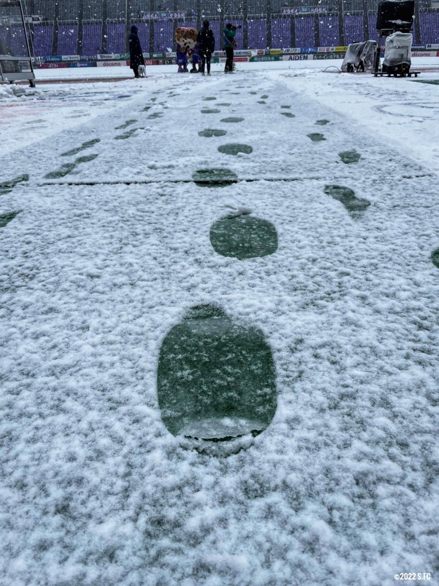 サンフレッチェ広島 公式 S Tweet 明治安田j1第1節 鳥栖 雪が降り積もる中でも チームの後押しをして頂き 誠にありがとうございました そして 試合開催の為に尽力して下さった全ての皆様 ありがとうございました どうか風邪を引かないようお気を