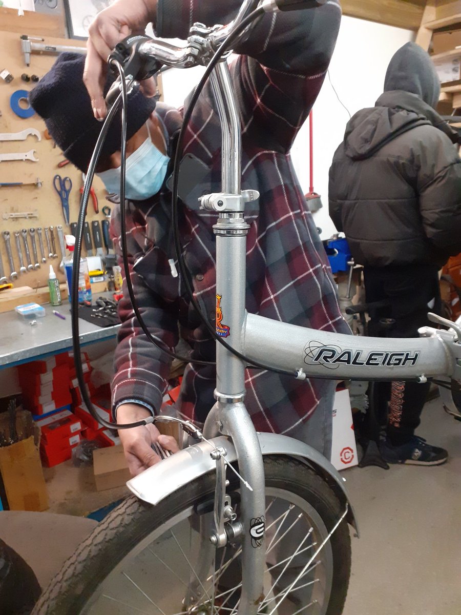 NorthsideBikes_'s tweet photo. Great to see people learning skills at our bike maintenance workshop today. We have another one on the 19th March, visit out website to book your free space. 

#learntofix #bigbikerevival #localbikeshop #bikerepair #learningskills @WeAreCyclingUK @CyclingUK_EMids https://t.co/MoUiYlSDIT