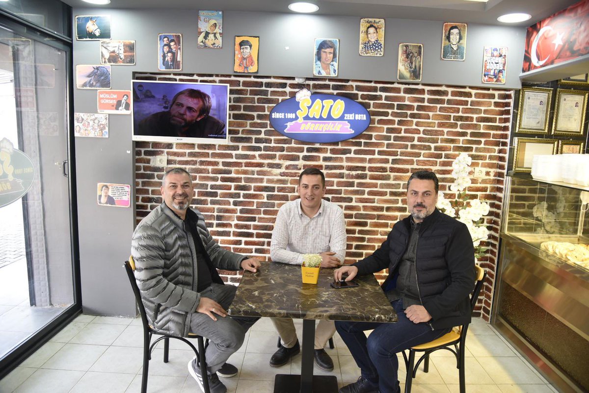 Ceyhan Gençlik kolları teşkilat başkanımız Ferhat Toprak kardeşimizin  yeni işyerine hayırlı olsun ziyaretinde bulunduk. Yeni işletmenin Toprak ailesine ve ilçemize hayırlı uğurlu olmasını diliyor, bol ve bereketli kazançlar temenni ediyorum.<a href="/omerrcelik/">Ömer Çelik</a> <a href="/jsarieroglu/">Jülide Sarıeroğlu 🇹🇷</a> <a href="/mehmetay01/">Mehmet Ay</a>