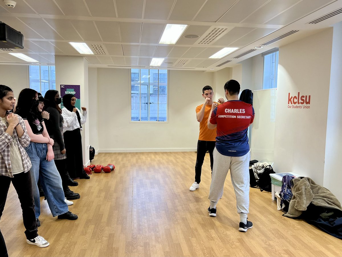 KCL Womxn in Physics tweet media