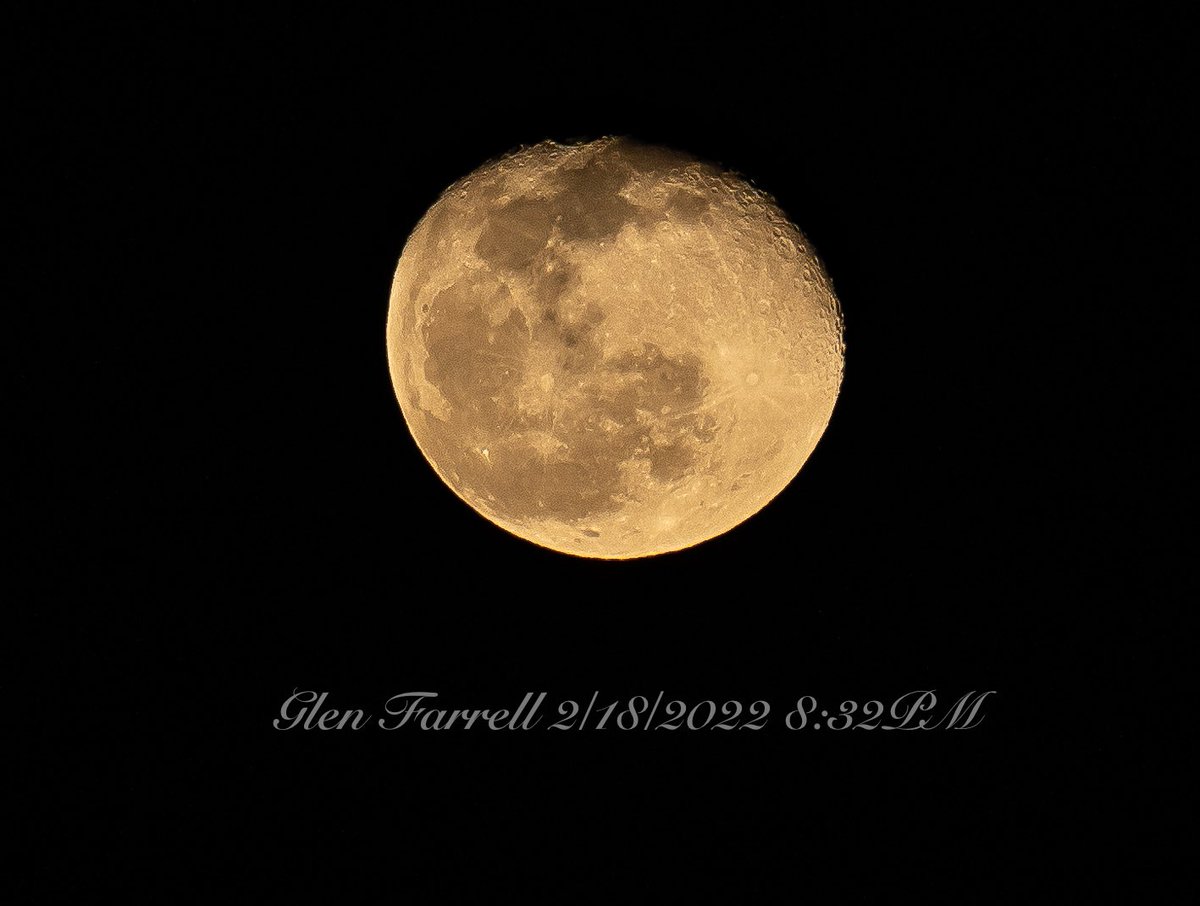 gefarrell's tweet image. It's apparently my 13th twitter anniversary. Sadly it snuck up on me, so I'll have to be content to post a moon shot.