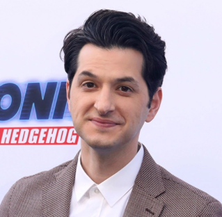 ineichen_jonas's tweet photo. Bin ich der einzige der bei einem Auftritt von Ben Schwartz immer zuerst kurz denkt, dass es @karpi in eine Hollywood-Produktion geschafft hat? https://t.co/VAJajhRCWt