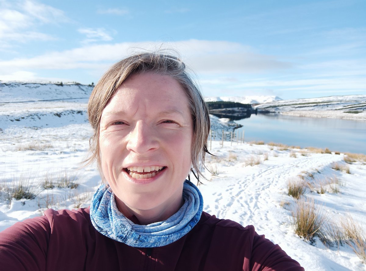 Greetings from snowy Scotland! 

While most #BBELT2022 participants are sleeping, figured I'd go for a pre-conference run in the snow. Lovely day for it! All set for my session now. 

What did you do/are you doing pre-conference? 

#BBELT #BBELT22 #TESOL #ESOL #TEFL