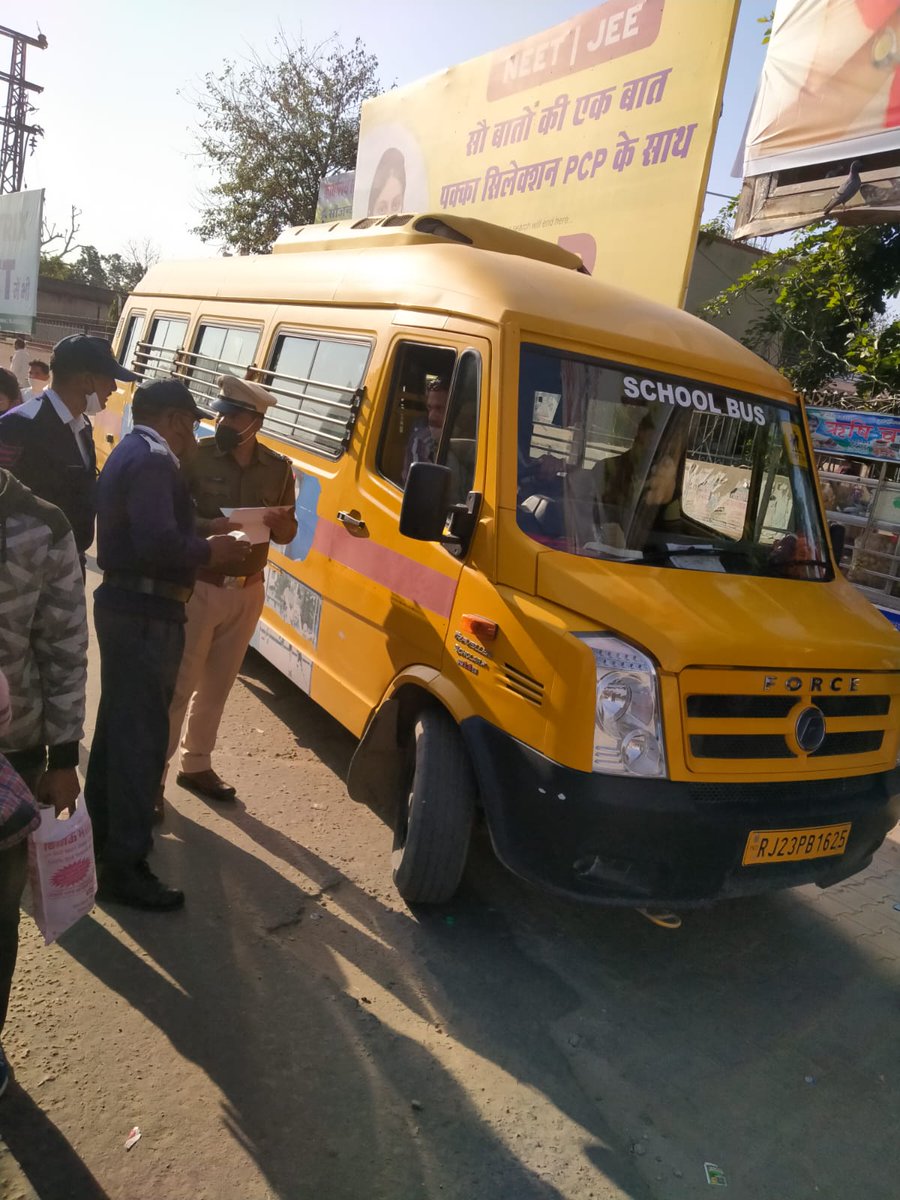 Sikar Traffic Police tweet media