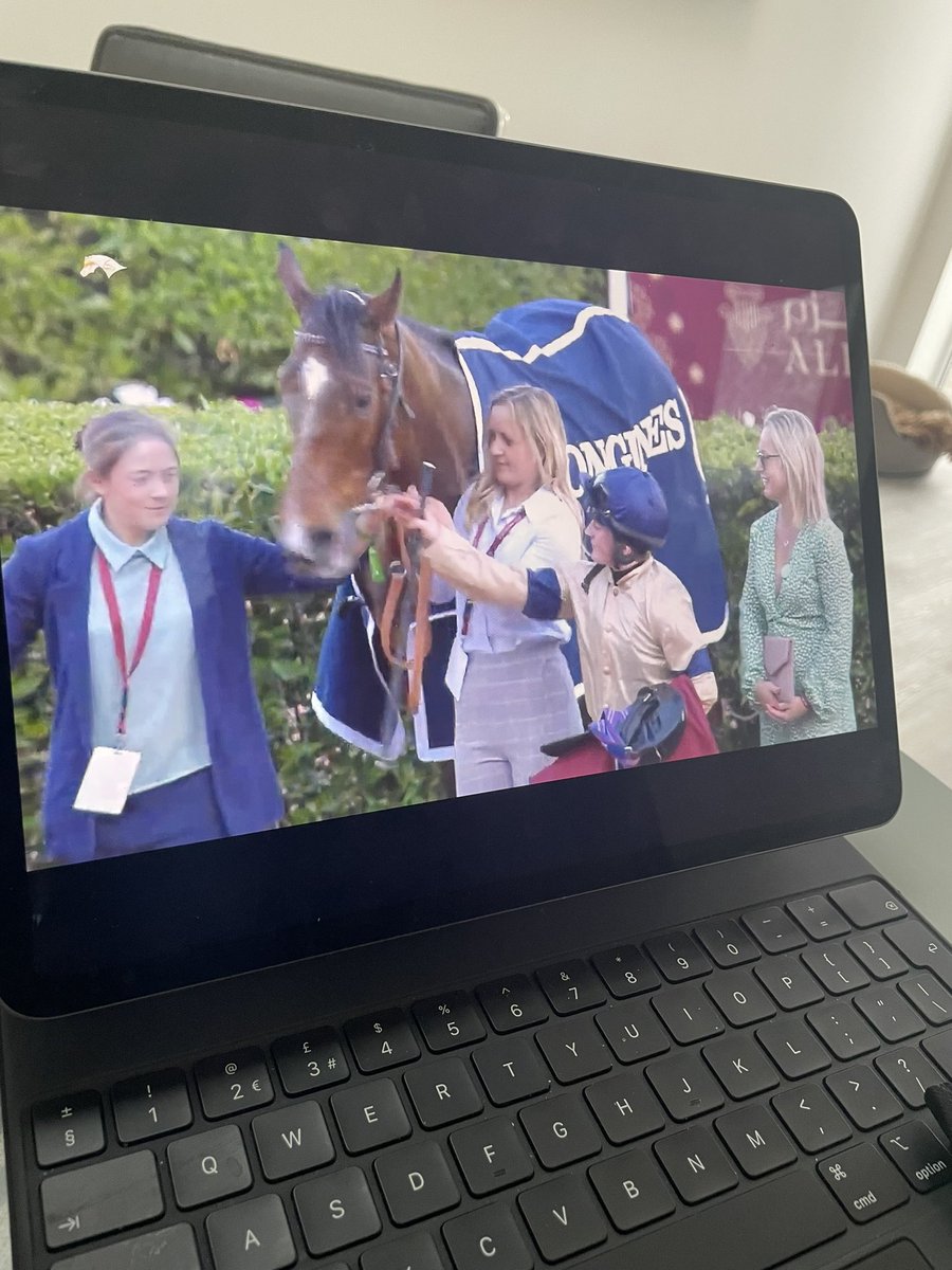 Lyn Simpson tweet media