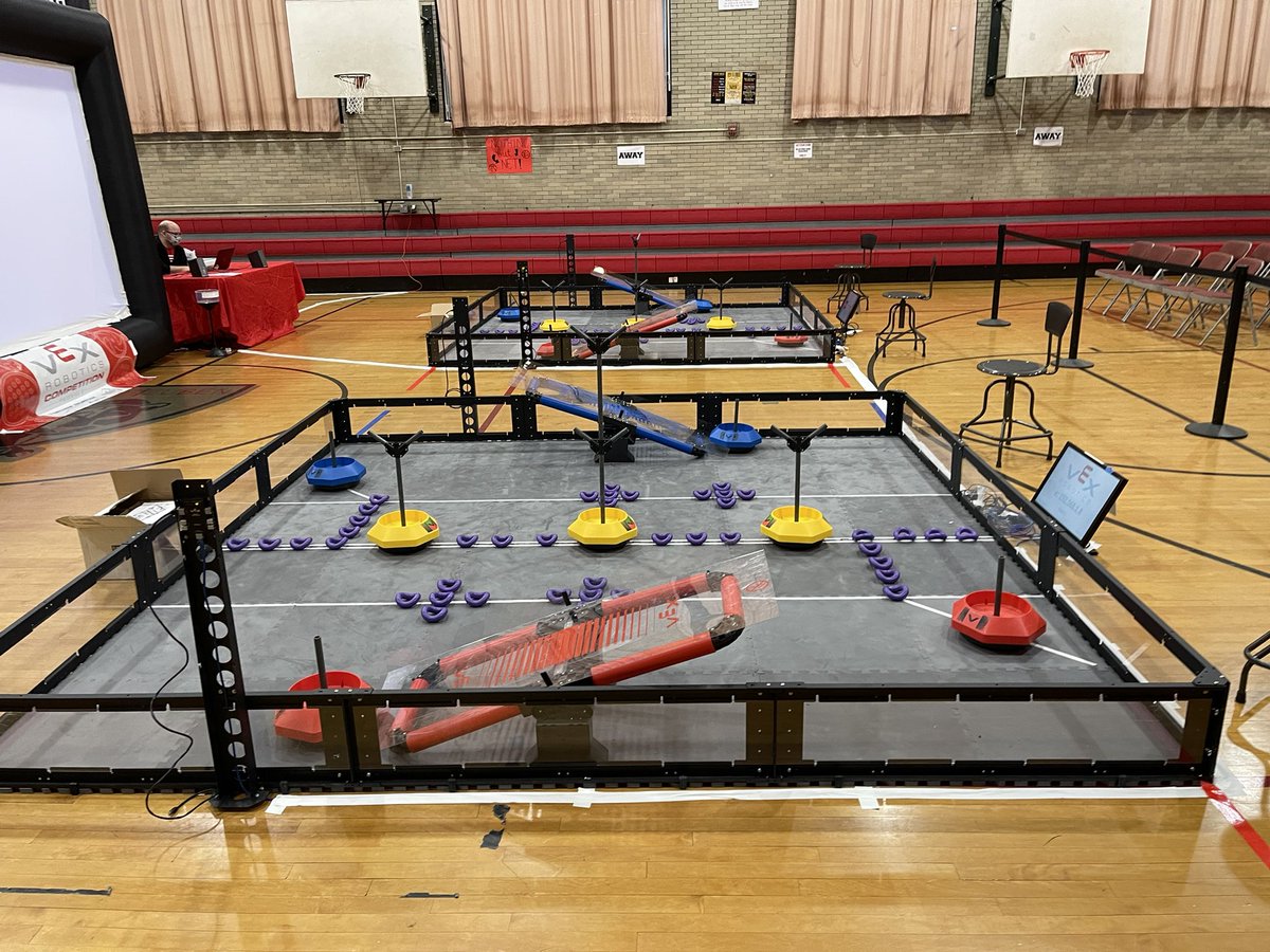 _iurbina_'s tweet photo. Ready for today’s REC Vex Robotics competition! So proud of our teachers and students who put so much work into organizing this event. #Engineering #robotics #STEM #VEX @VonSteubenMSC @MrMendezTeach @bri_huang https://t.co/V2gg0Y31np