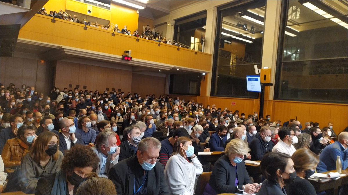 L’amphithéâtre Boutmy de <a href="/sciencespo/">Sciences Po</a> est complet pour la présentation de notre Plan de transformation de l’économie française ! pour nous suivre en vidéo c’est ici ➡️ fb.watch/b128-FT2Hd