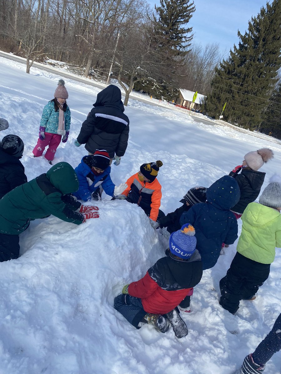 MissDillon12's tweet photo. SNOW much fun at CES ☃️ #CCSaintsFamily #CCSaints https://t.co/XnuSEicjLg