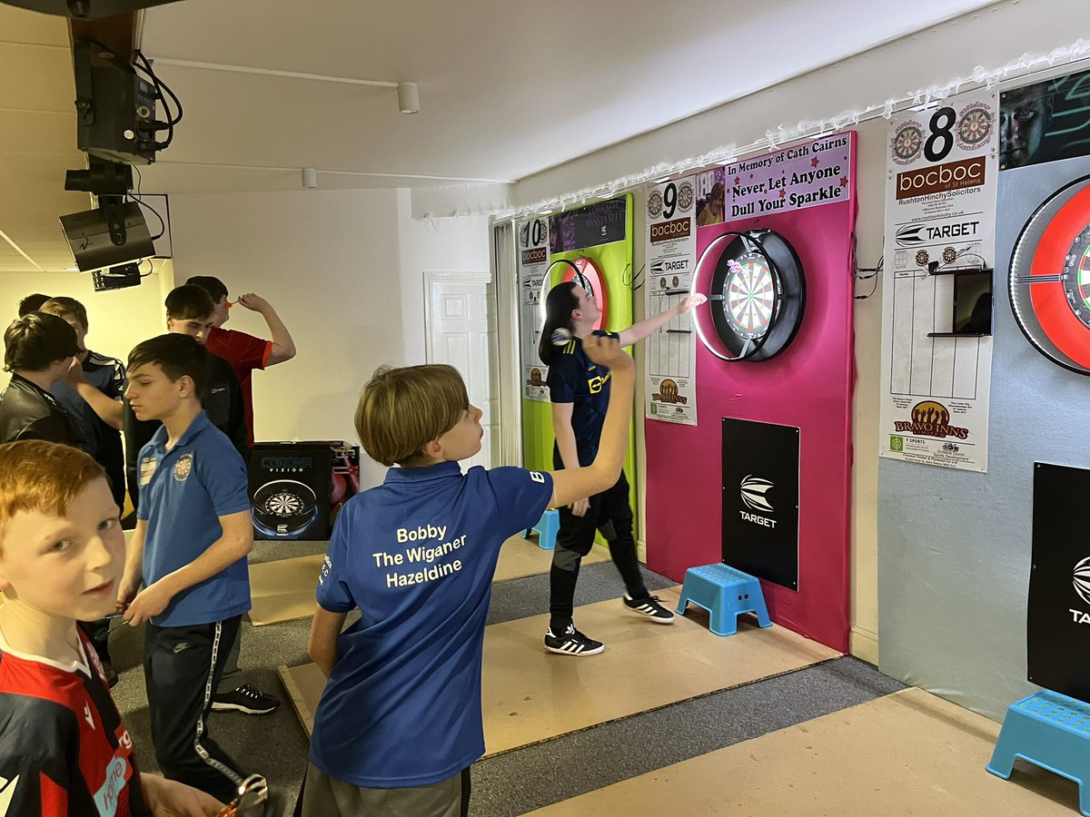 DartsAcademySTH's tweet photo. Huge turnout tonight,  55 so far, Still5 mins to go Busy night of #darts at the @sidacsports16  , a great venue &amp; ALL boards gone away by 9-30pm , trophies on offer by @Drewblake180 &amp; dartboards etc Donated by @TargetDarts thanks https://t.co/wPz0X65AGq