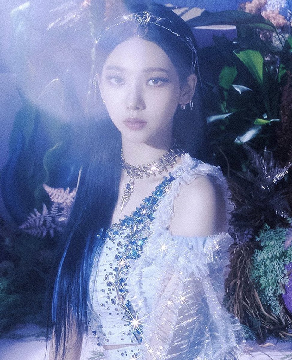 ohtnyc's tweet photo. how am I supposed to live laugh love when we don’t have winter in #OHTNYC jewelry💔 

[#aespa  #æspa #에스파 #카리나 #KARINA #지젤 #GISELLE #윈터 #WINTER #닝닝 #NINGNING #DreamsComeTrue] https://t.co/Sxs7fUIY8A