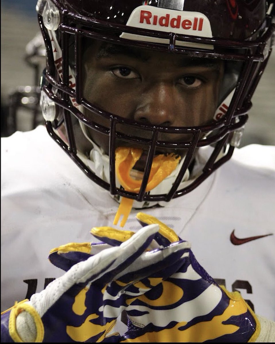 BroussardKnotts's tweet image. After a great conversation with @FaragAdam I am very blessed to receive my first offer from William Penn University 🟡🔵 @CoachDixon_63 @_JulianAllen @Coach4343 @Coach_McCoy7