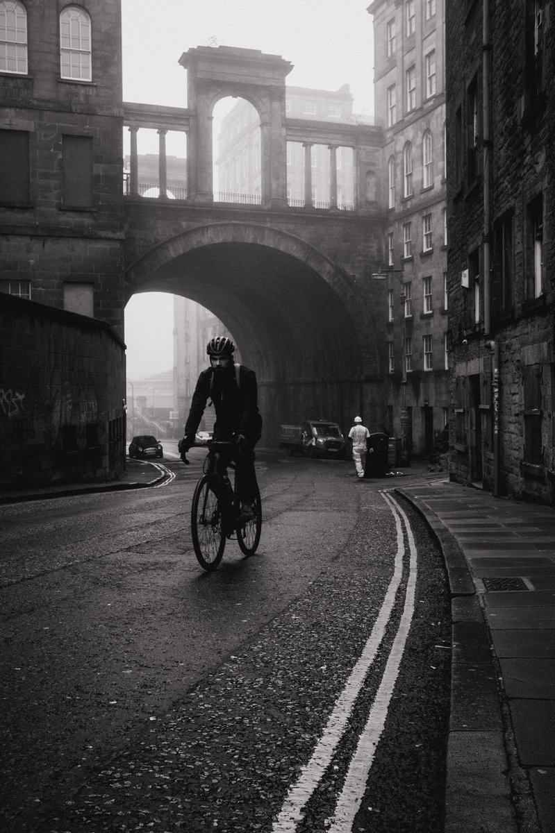 Foggy Edinburgh bnw set #edinburgh #streetphotography @VisitScotland @hiddenscotland_