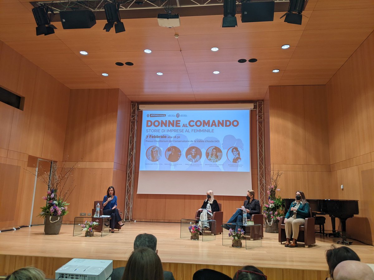 ValentinaBorre's tweet image. #donnealcomando esempi vincenti e concreti di donne per altre donne #vdalavora @luigibertschy @diplavorovda @ste65l