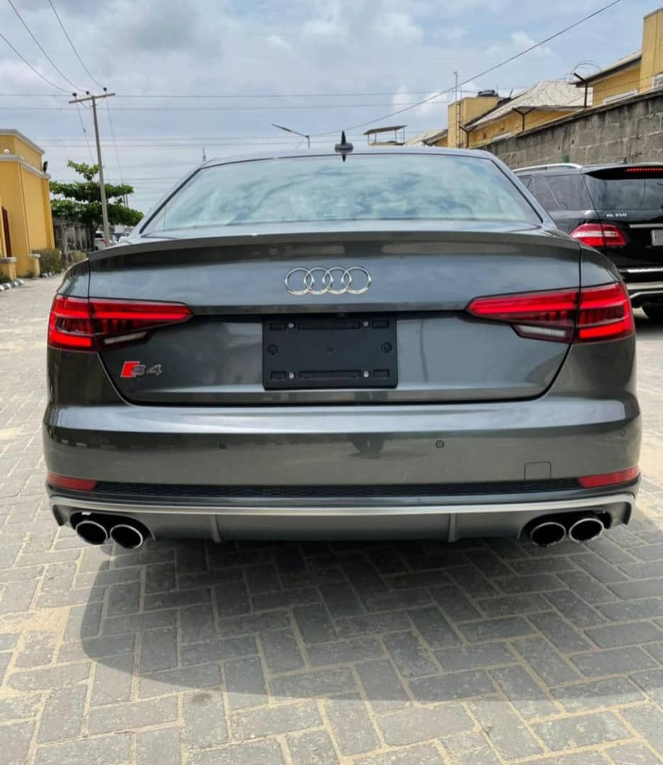 🔥 *Manufacturer:* Audi 
       *Model* S4
      *Year:* 2017 
      *Mileage:* 
      *Status* Foriegn used 
     *Colours* Gray on Black interior 
      *Location:* lekki 
       *Price*   27m  (Slightly negotiable)