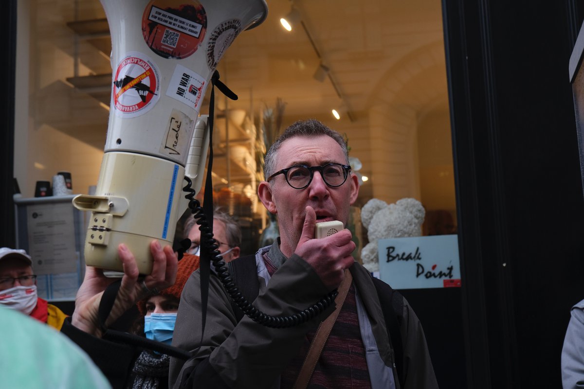 #DontBuyintoOccupation action in Belgium demanding @BNPPFBelgie to divest from companies complicit in illegal Israeli settlements @FGTB_CG @cncd111111
@www11be @VredeVZW @Solsoc @FGTB_CG @ABP_asbl @manifiesta_be @moc_ciep @FairFinvzw