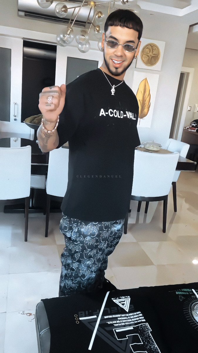legendanuel's tweet photo. Desde donde se reporta la family RHLM??? 🤜🏼👹🖤 https://t.co/AAN6J3CIMj