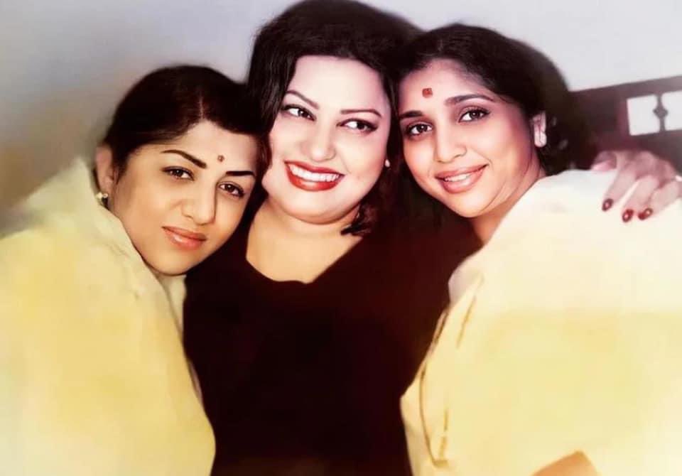 Queens 👸 

#RIPLataMangeshkar