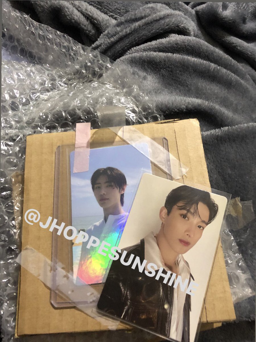 JHOPPESUNSHINE's tweet photo. //#JHOPEESHINE_buy\\
hi! @Ryucart_ iβm sorry late feedback i was busy kasi><. anyway the parcel was delivered safely naman and thank you for the freebie<33 #ryu_proof https://t.co/bMYWvhugVK