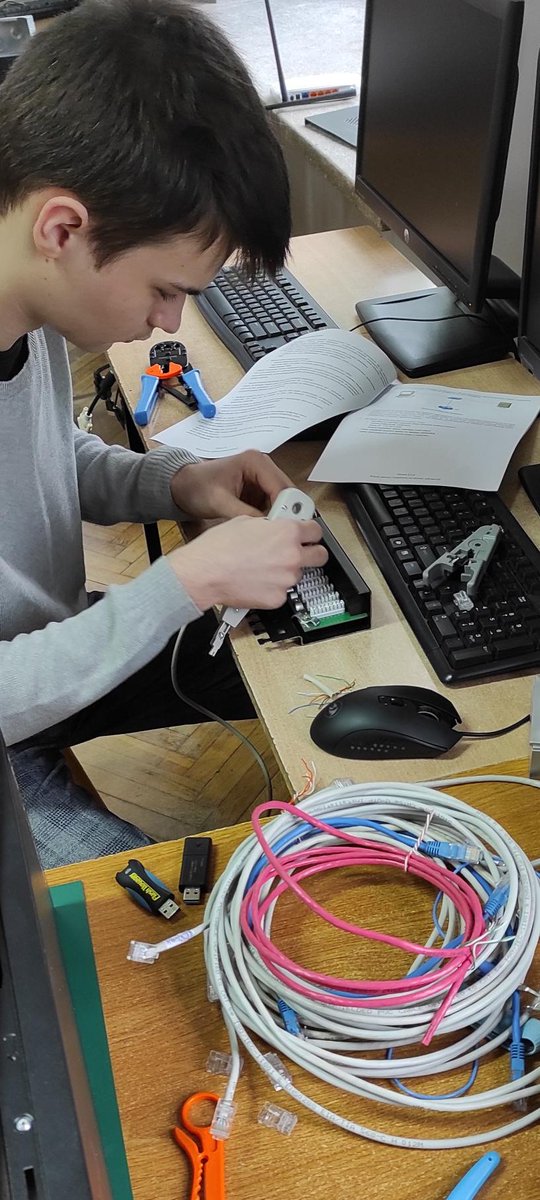 innowacyjniZSI's tweet photo. Klasa #3TIG oraz #3TIP #technik_informatyk podczas "prรณby generalnej" przed egzaminem zawodowym. https://t.co/69Jea8EP56