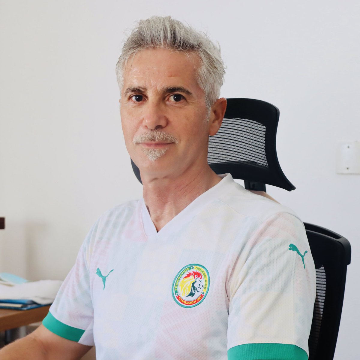 AndreaoriOri's tweet photo. Je m'associe au peuple #SÉNÉGALAIS et adresse un message de félicitations à son équipe nationale les #Lionsrouges de la #Teranga pour leur brillante ✨ prestation et la victoire à la #Can2021 https://t.co/3G3wejM9uM