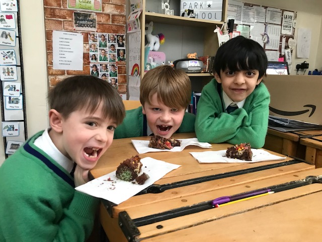 LadyLanePark's tweet photo. Form 4 (Y3) enjoyed demolishing Hudsonโs amazing Volcano cake made for his Topic project @isaschools @PriHistGeogHub @Alpha_Schools #Volcano #buddingbaker https://t.co/hdpRkrmZYz