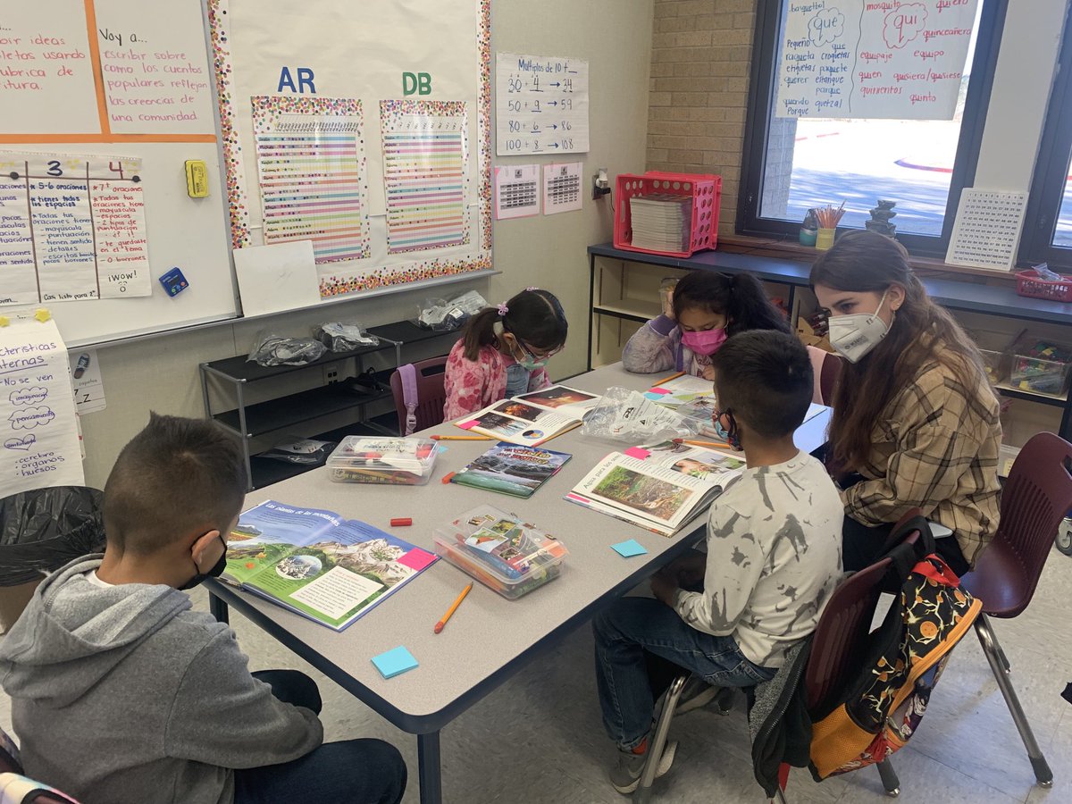 stepharillo's tweet photo. Very engaged readers and writers this morning in the first grade classroom of Ms. Ochoa @plumcreekelem! #alwaysconsistent #LockedonExcellence https://t.co/5wSfVfmErS